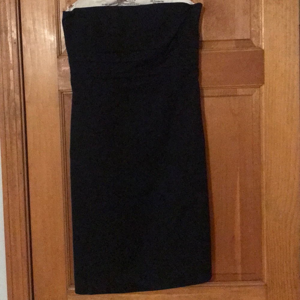 Banana Republic size 8 black strapless dress